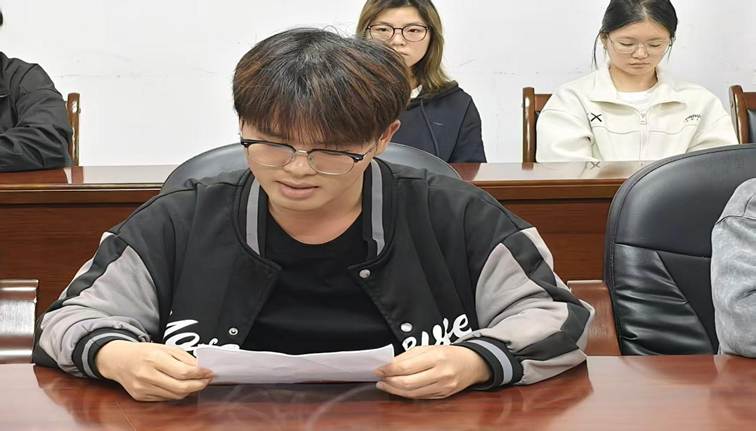 ad703cf7c4212fe18b384dbc43df09d8