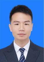 穿着西装笔挺的男子描述已自动生成