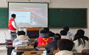 弘扬雷锋精神，争做时代新人